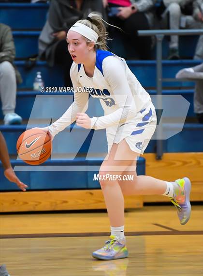Thumbnail 3 in Grandview vs. Long Beach Poly (Nike Tournament of Champions)  photogallery.