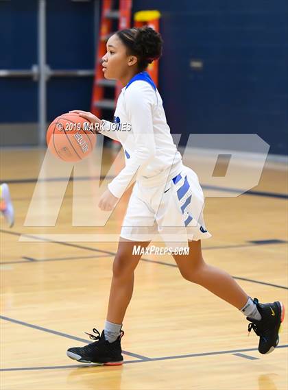 Thumbnail 3 in Grandview vs. Long Beach Poly (Nike Tournament of Champions)  photogallery.