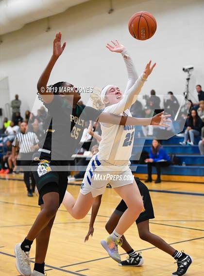 Thumbnail 3 in Grandview vs. Long Beach Poly (Nike Tournament of Champions)  photogallery.