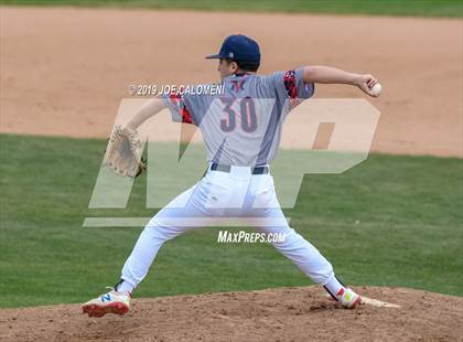 Thumbnail 1 in New Braunfels vs Veterans Memorial (San Antonio Classic) photogallery.