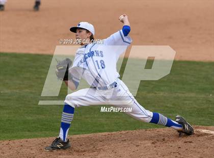 Thumbnail 2 in New Braunfels vs Veterans Memorial (San Antonio Classic) photogallery.