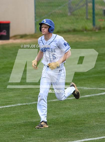 Thumbnail 2 in New Braunfels vs Veterans Memorial (San Antonio Classic) photogallery.