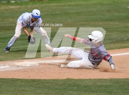Thumbnail 3 in New Braunfels vs Veterans Memorial (San Antonio Classic) photogallery.
