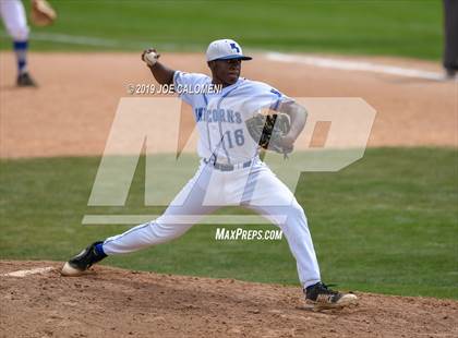 Thumbnail 1 in New Braunfels vs Veterans Memorial (San Antonio Classic) photogallery.