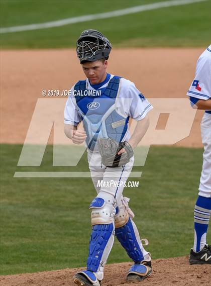 Thumbnail 1 in New Braunfels vs Veterans Memorial (San Antonio Classic) photogallery.