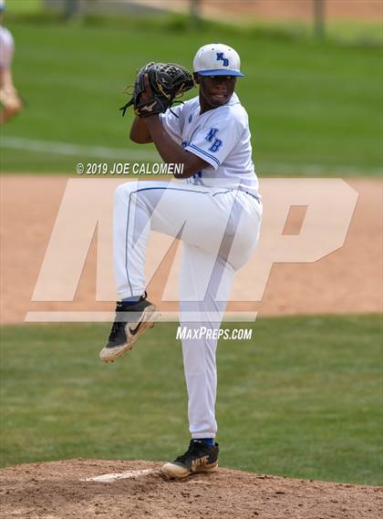 Thumbnail 3 in New Braunfels vs Veterans Memorial (San Antonio Classic) photogallery.