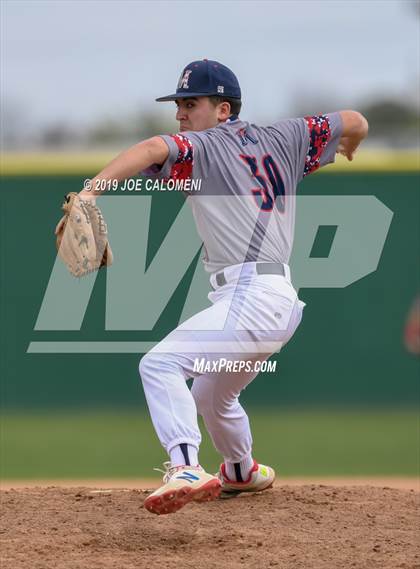Thumbnail 2 in New Braunfels vs Veterans Memorial (San Antonio Classic) photogallery.