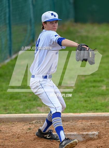 Thumbnail 2 in New Braunfels vs Veterans Memorial (San Antonio Classic) photogallery.