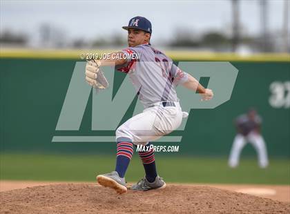 Thumbnail 1 in New Braunfels vs Veterans Memorial (San Antonio Classic) photogallery.