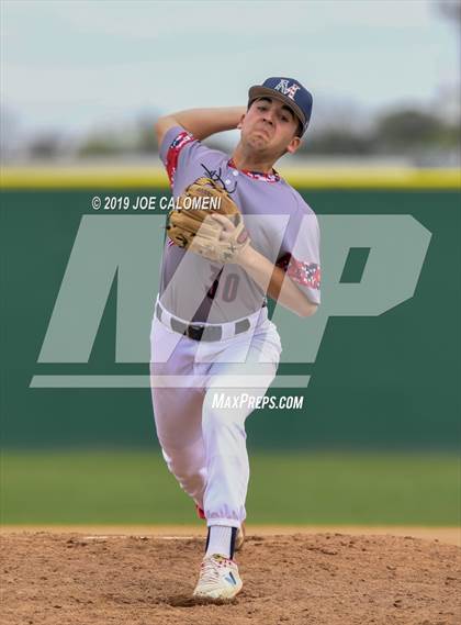 Thumbnail 2 in New Braunfels vs Veterans Memorial (San Antonio Classic) photogallery.