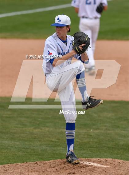 Thumbnail 3 in New Braunfels vs Veterans Memorial (San Antonio Classic) photogallery.