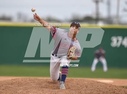 Thumbnail 2 in New Braunfels vs Veterans Memorial (San Antonio Classic) photogallery.