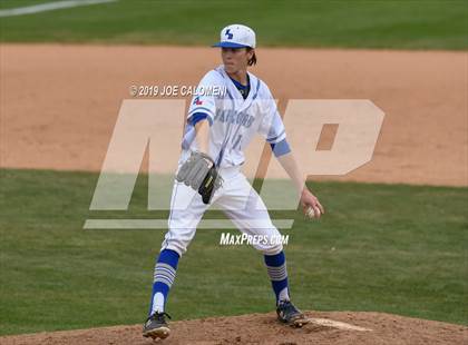 Thumbnail 2 in New Braunfels vs Veterans Memorial (San Antonio Classic) photogallery.