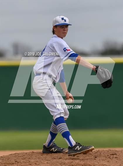 Thumbnail 2 in New Braunfels vs Veterans Memorial (San Antonio Classic) photogallery.