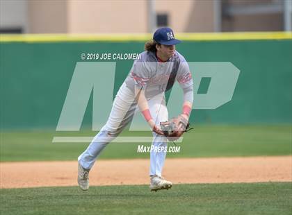 Thumbnail 2 in New Braunfels vs Veterans Memorial (San Antonio Classic) photogallery.