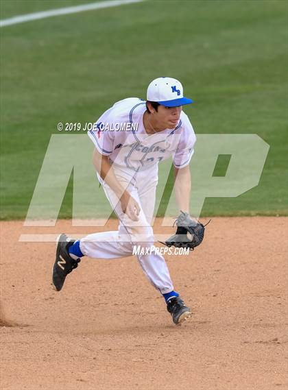 Thumbnail 3 in New Braunfels vs Veterans Memorial (San Antonio Classic) photogallery.