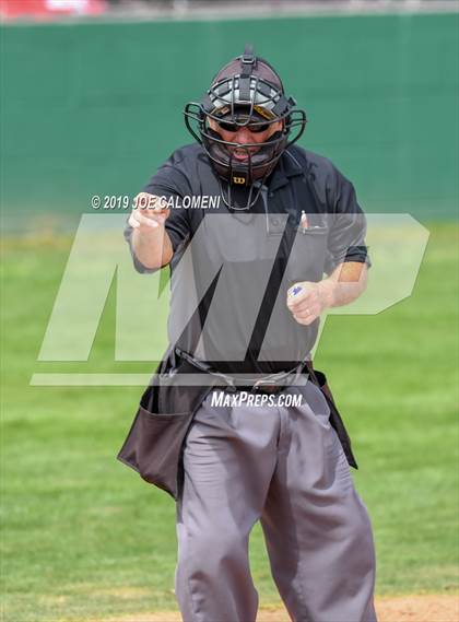 Thumbnail 1 in New Braunfels vs Veterans Memorial (San Antonio Classic) photogallery.
