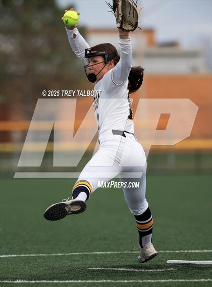 Thumbnail 2 in Wellsville @ Honeoye Falls-Lima photogallery.