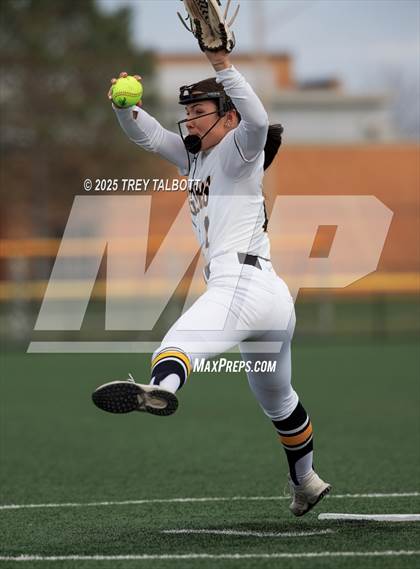 Thumbnail 1 in Wellsville @ Honeoye Falls-Lima photogallery.