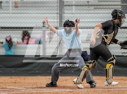 Thumbnail 2 in Brennan vs O'Connor photogallery.
