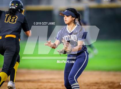 Thumbnail 1 in Brennan vs O'Connor photogallery.
