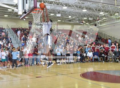 Thumbnail 2 in Rancho Mirage Holiday Invitational DUNK CONTEST photogallery.