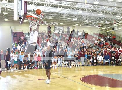 Thumbnail 1 in Rancho Mirage Holiday Invitational DUNK CONTEST photogallery.