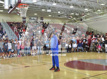 Thumbnail 3 in Rancho Mirage Holiday Invitational DUNK CONTEST photogallery.