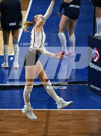 Thumbnail 3 in Berthoud vs. Mead (CHSAA 4A 1st Round) photogallery.