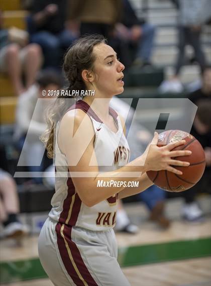 Thumbnail 1 in Pleasant Valley vs. West Valley (Red Bluff Holiday Classic) photogallery.