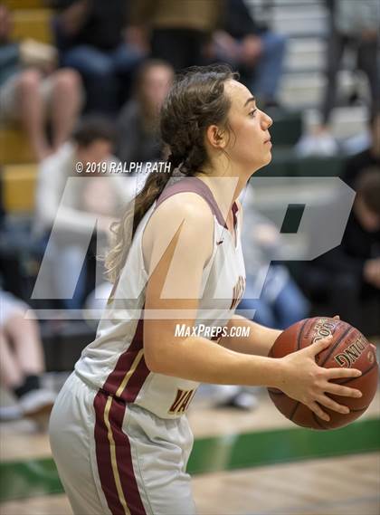 Thumbnail 2 in Pleasant Valley vs. West Valley (Red Bluff Holiday Classic) photogallery.