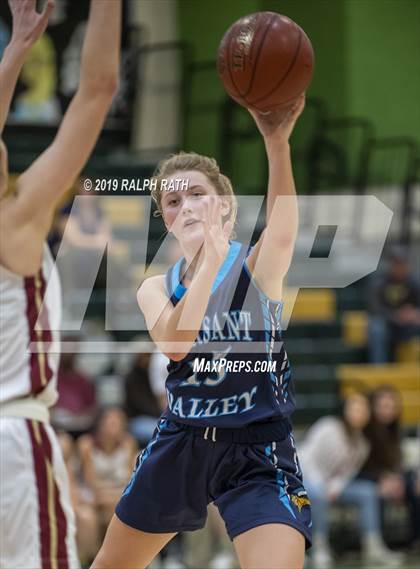Thumbnail 1 in Pleasant Valley vs. West Valley (Red Bluff Holiday Classic) photogallery.