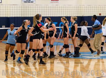 Thumbnail 2 in Centreville @ Yorktown photogallery.