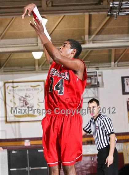 Thumbnail 1 in Sleepy Hollow vs Cardinal Spellman (Section One Super Saturday) photogallery.