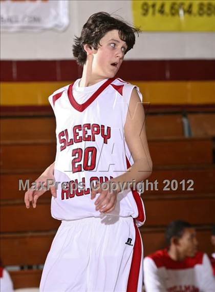 Thumbnail 3 in Sleepy Hollow vs Cardinal Spellman (Section One Super Saturday) photogallery.