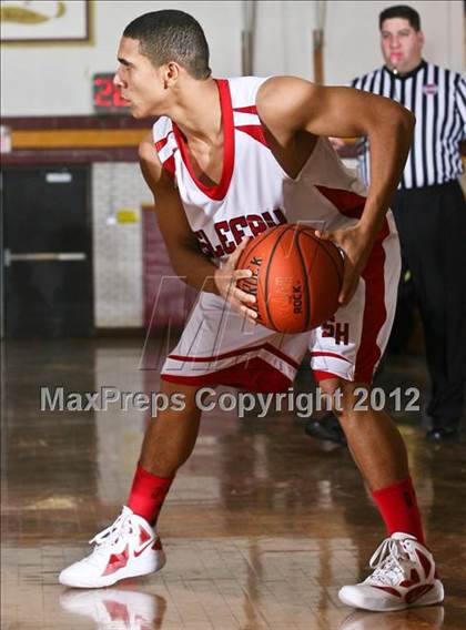 Thumbnail 1 in Sleepy Hollow vs Cardinal Spellman (Section One Super Saturday) photogallery.