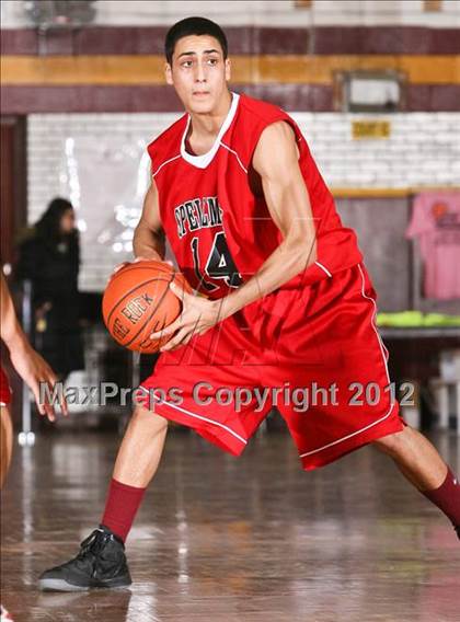 Thumbnail 3 in Sleepy Hollow vs Cardinal Spellman (Section One Super Saturday) photogallery.