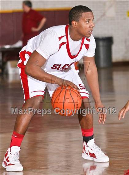Thumbnail 1 in Sleepy Hollow vs Cardinal Spellman (Section One Super Saturday) photogallery.