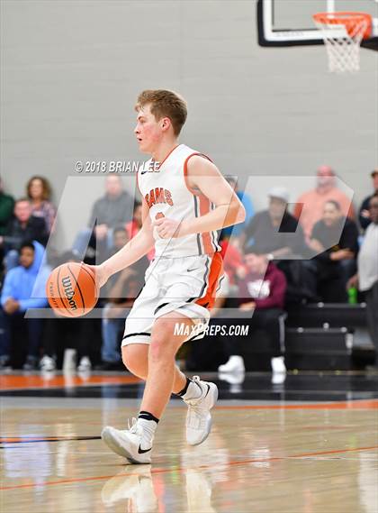 Thumbnail 2 in Centralia vs Mt. Vernon (IHSA 3A Regional Semifinal) photogallery.