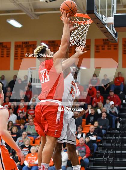 Thumbnail 1 in Centralia vs Mt. Vernon (IHSA 3A Regional Semifinal) photogallery.
