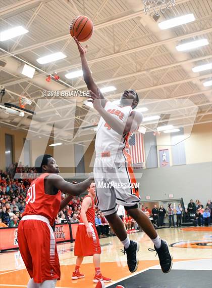 Thumbnail 2 in Centralia vs Mt. Vernon (IHSA 3A Regional Semifinal) photogallery.