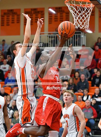 Thumbnail 3 in Centralia vs Mt. Vernon (IHSA 3A Regional Semifinal) photogallery.