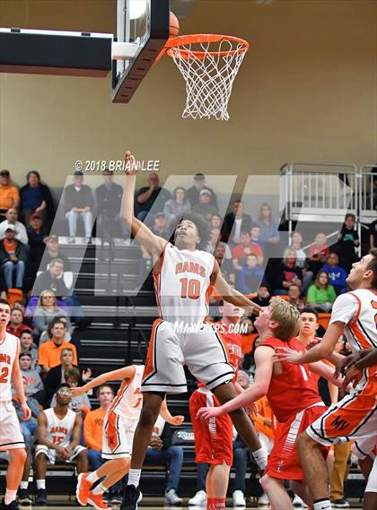 Thumbnail 1 in Centralia vs Mt. Vernon (IHSA 3A Regional Semifinal) photogallery.
