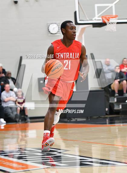 Thumbnail 2 in Centralia vs Mt. Vernon (IHSA 3A Regional Semifinal) photogallery.