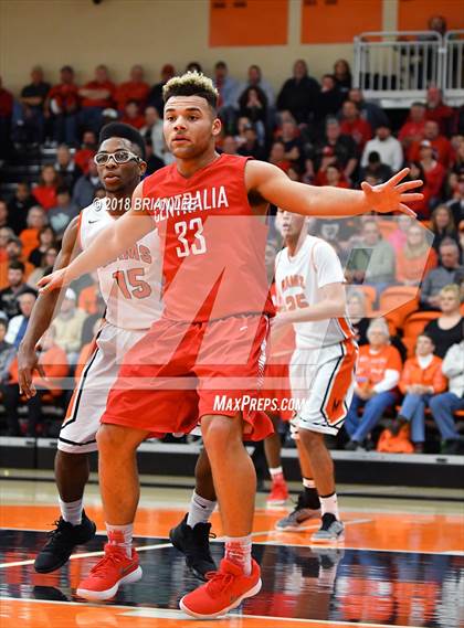 Thumbnail 3 in Centralia vs Mt. Vernon (IHSA 3A Regional Semifinal) photogallery.