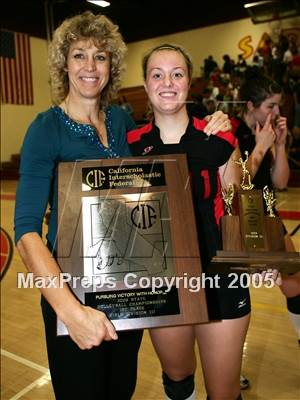Thumbnail 2 in St. Francis vs. Rim of the World (D3 State Final) photogallery.