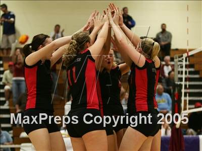 Thumbnail 1 in St. Francis vs. Rim of the World (D3 State Final) photogallery.