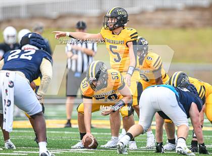 Thumbnail 3 in Lee County at Montgomery Central (Scrimmage) photogallery.