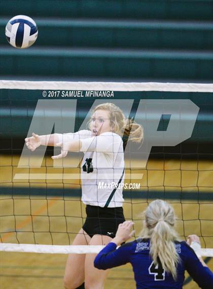 Thumbnail 3 in Grand Island @ Lincoln Southwest photogallery.