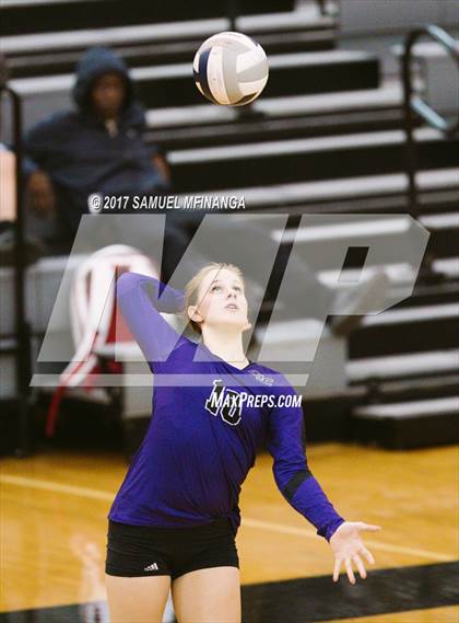 Thumbnail 2 in Grand Island @ Lincoln Southwest photogallery.